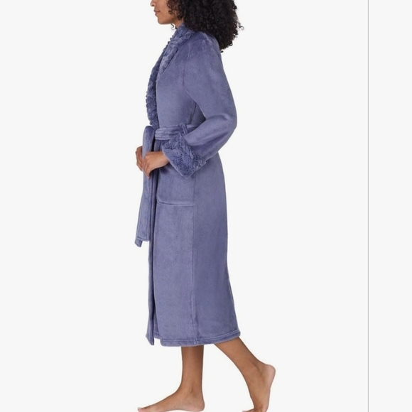 Carole Hochman Plush Robe Women's Small Purple Sleepwear Lounge Robe - Picture 5 of 12